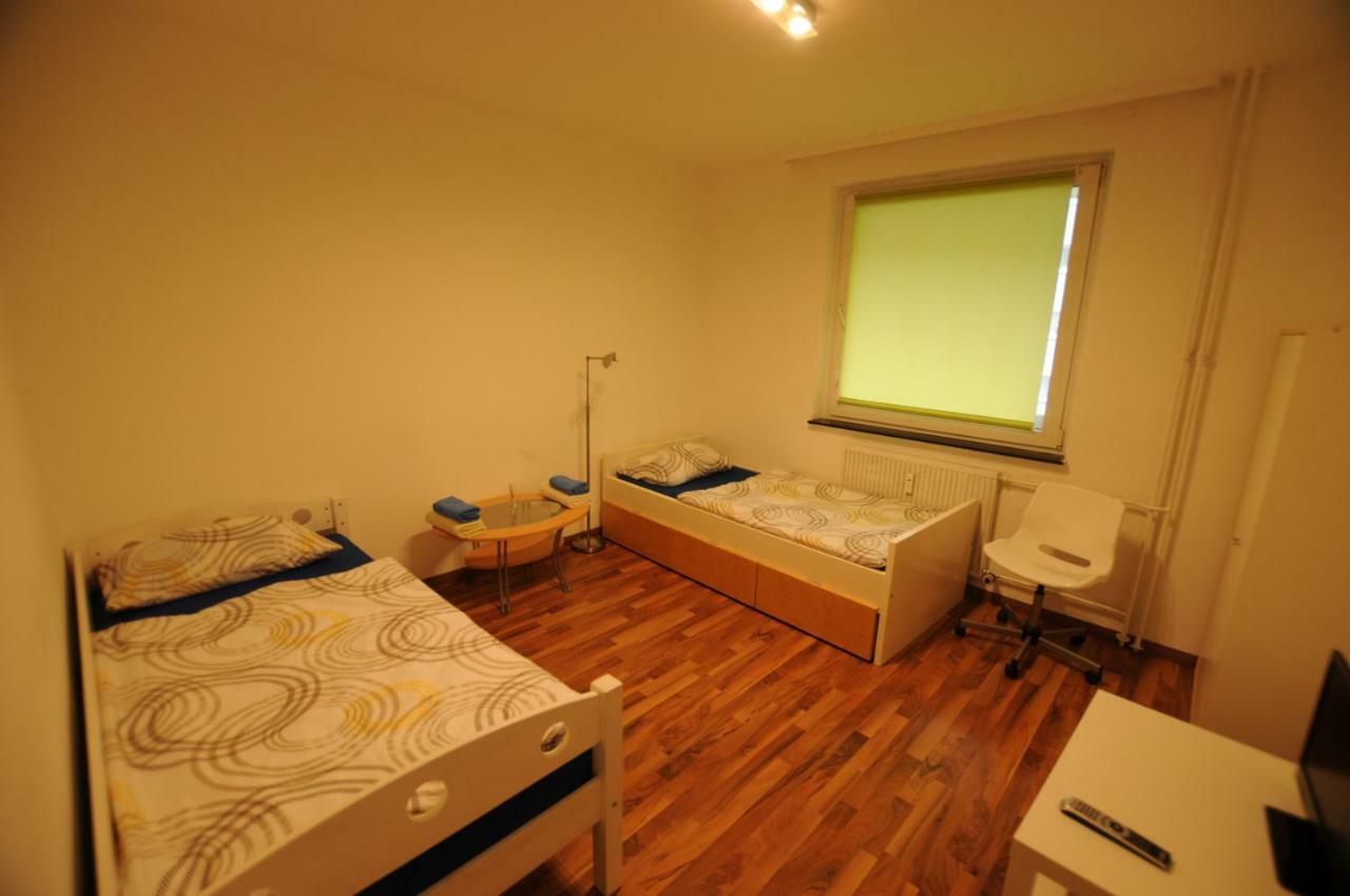 Messezimmer Laatzen Hanover Exterior photo