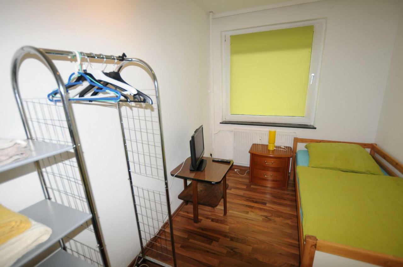 Messezimmer Laatzen Hanover Exterior photo